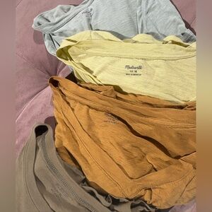 Madewell T-Shirt Bundle Set of 4 Tees Size Medium V Neck Crew Neck